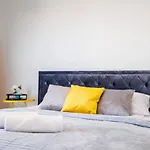 Panorama Capital Skyline - 17 Pietro * رشيشوف