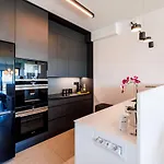 Panorama Capital Skyline - 17 Pietro * رشيشوف