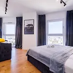 Panorama Capital Skyline - 17 Pietro شقة رشيشوف