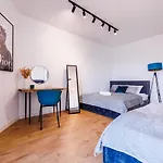 Panorama Capital Skyline - 17 Pietro * رشيشوف