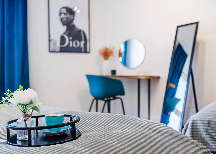 Panorama Capital Skyline - 17 Pietro Apartment *